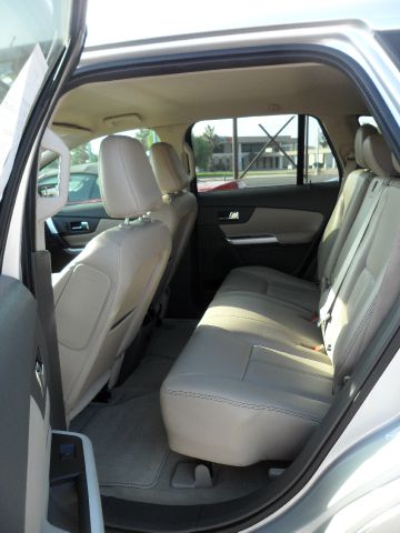 Ford Edge 2011 photo 2