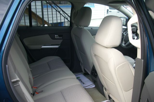 Ford Edge 2011 photo 2