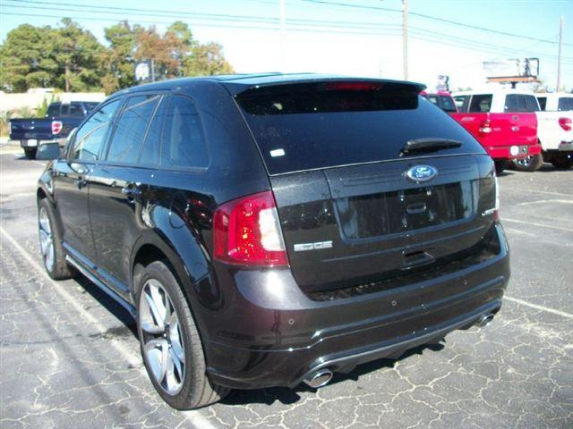 Ford Edge 2WD 4dr AT Luxury SUV Sport Utility