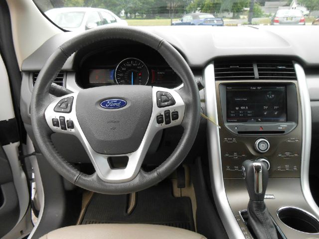 Ford Edge 2011 photo 1