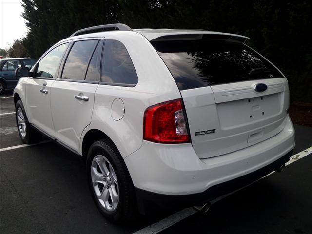 Ford Edge 2011 photo 2