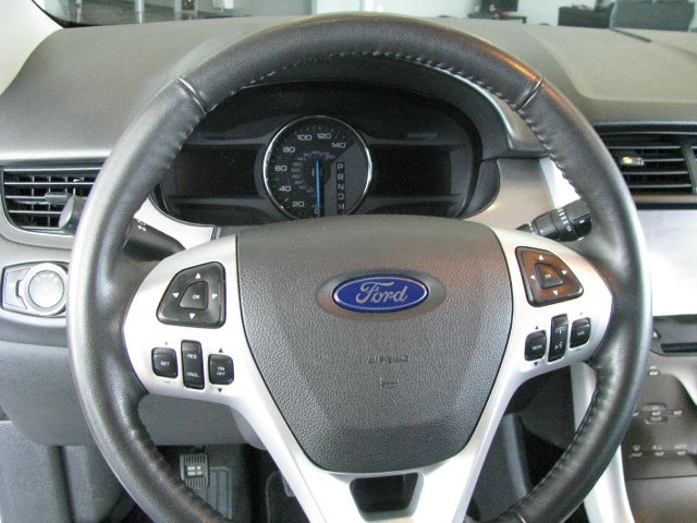 Ford Edge 2011 photo 1