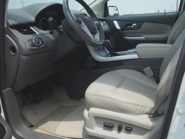 Ford Edge 2011 photo 18