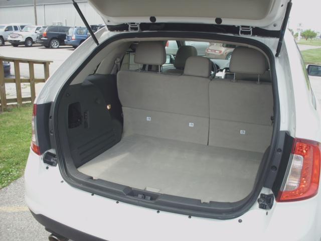 Ford Edge 2011 photo 28