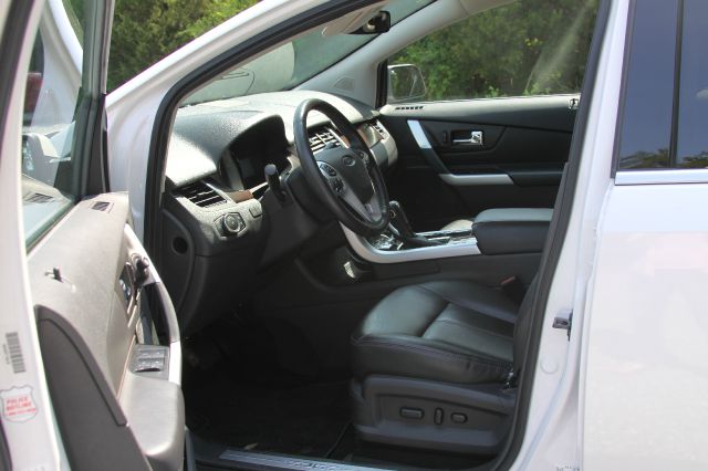 Ford Edge 2012 photo 9