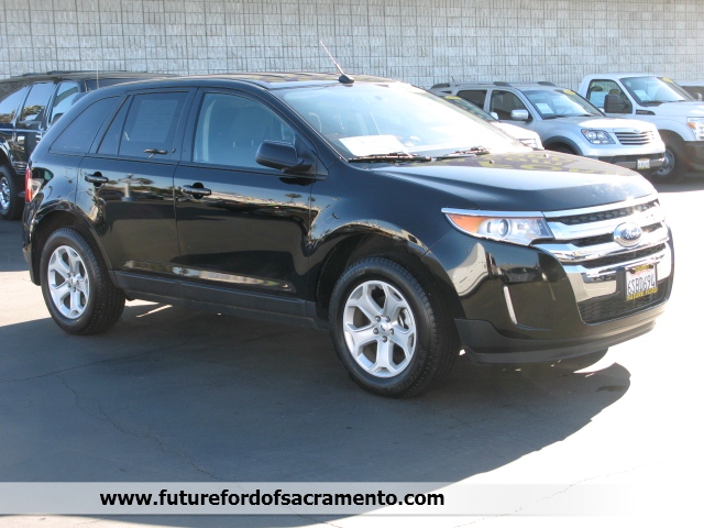 Ford Edge 2012 photo 2