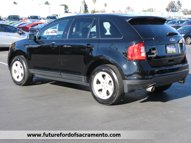 Ford Edge 2012 photo 4