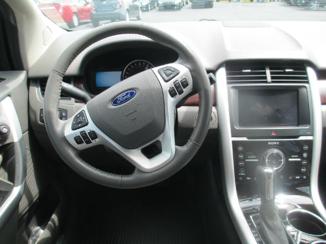 Ford Edge 2012 photo 3