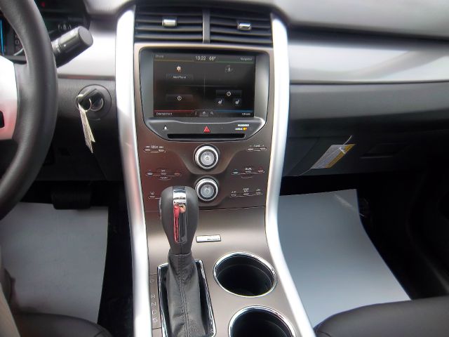 Ford Edge 2013 photo 12