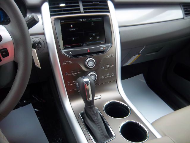 Ford Edge 2013 photo 12