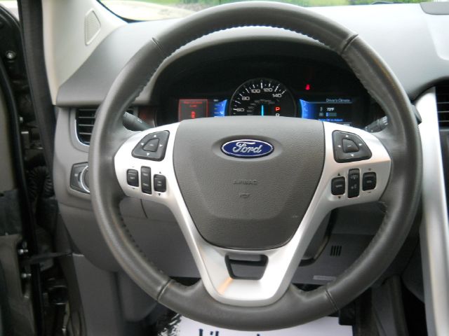 Ford Edge 2013 photo 14