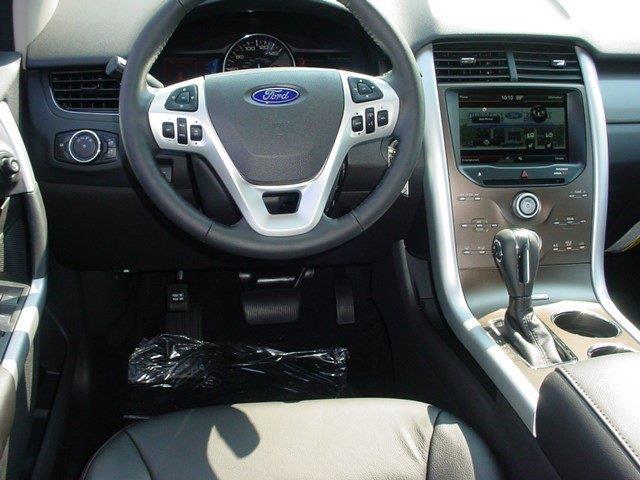 Ford Edge 2013 photo 1