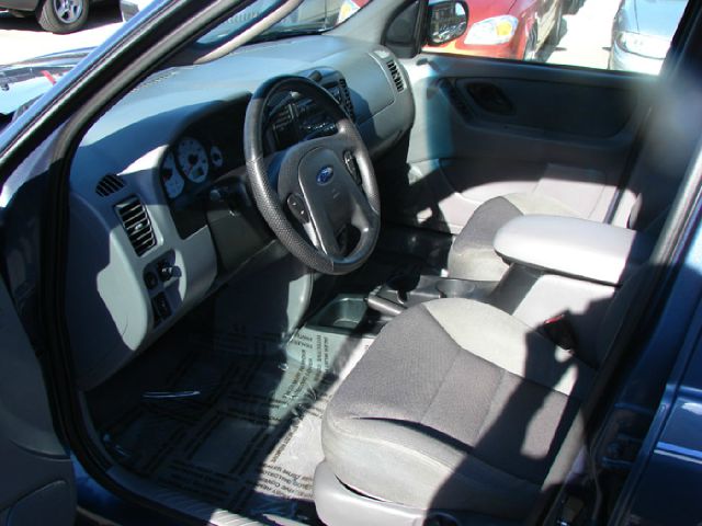 Ford Escape 2001 photo 3