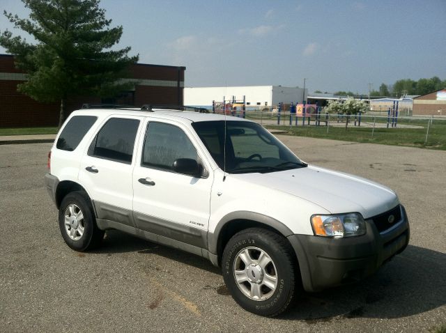 Ford Escape 2001 photo 2