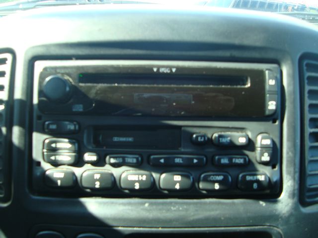 Ford Escape 2001 photo 20