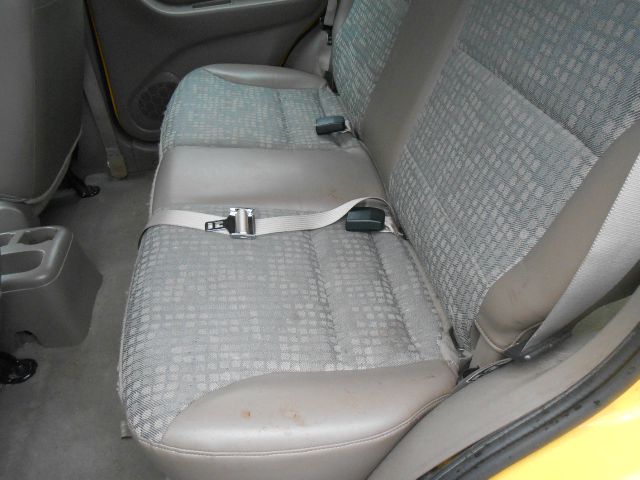 Ford Escape 2001 photo 4