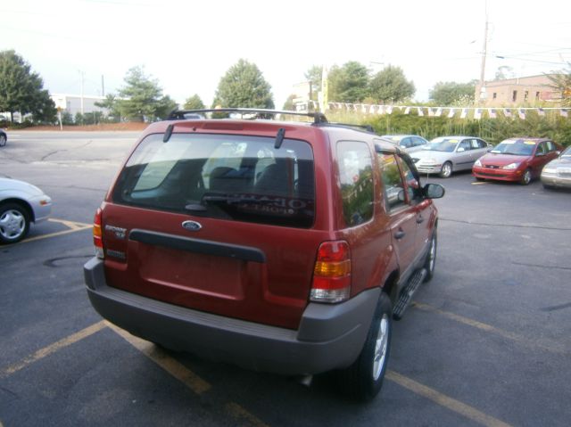 Ford Escape 2001 photo 2