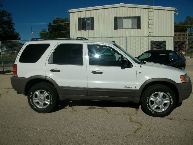 Ford Escape 2001 photo 2