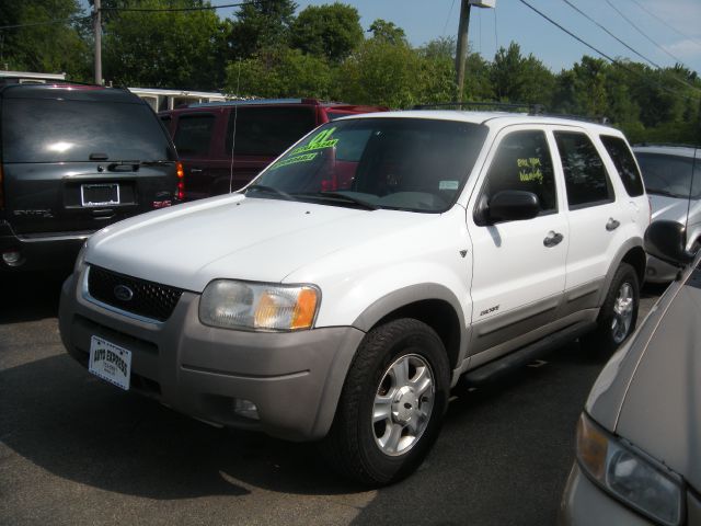 Ford Escape 2001 photo 2