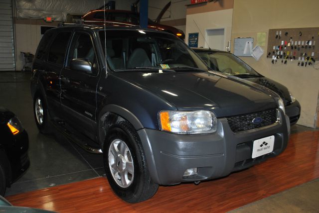 Ford Escape 2001 photo 1