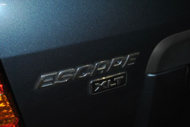 Ford Escape 2001 photo 2