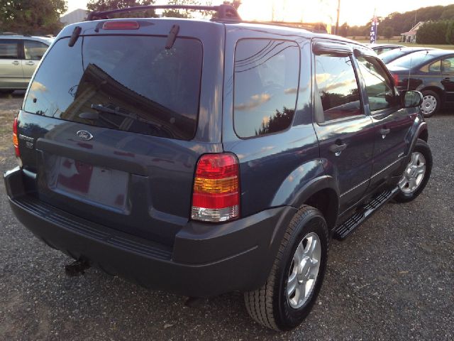 Ford Escape 2001 photo 2