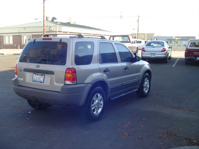 Ford Escape 2001 photo 1