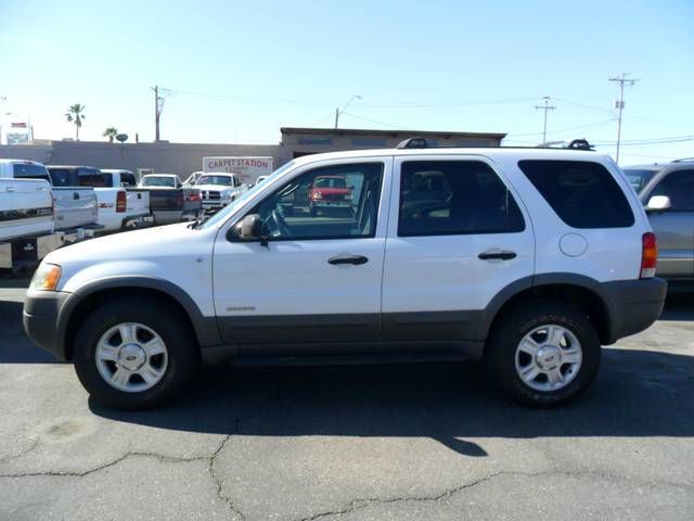 Ford Escape 2001 photo 2