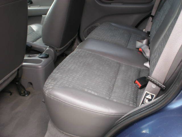 Ford Escape 2001 photo 19