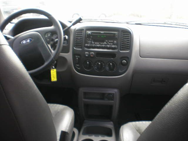 Ford Escape 2001 photo 21