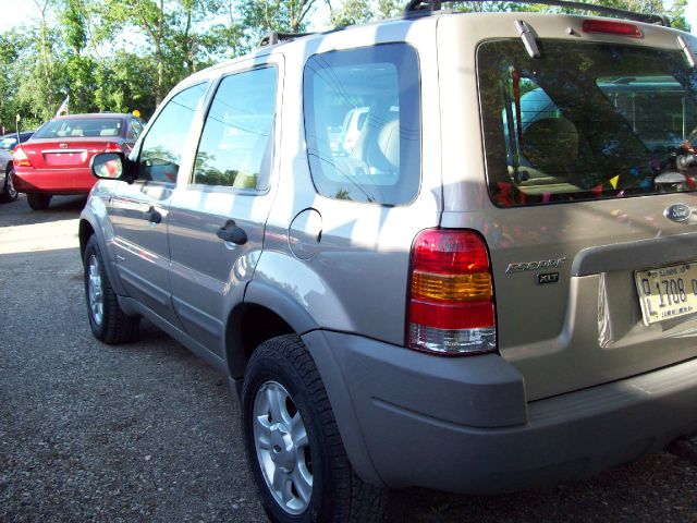 Ford Escape 2001 photo 2