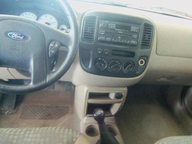 Ford Escape 2001 photo 4