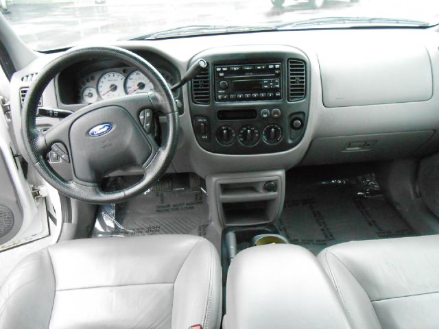 Ford Escape 2002 photo 2