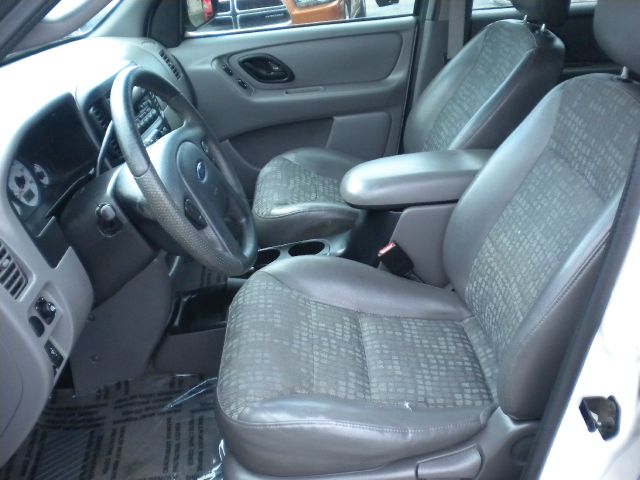 Ford Escape 2WD 4dr V6 XLT SUV