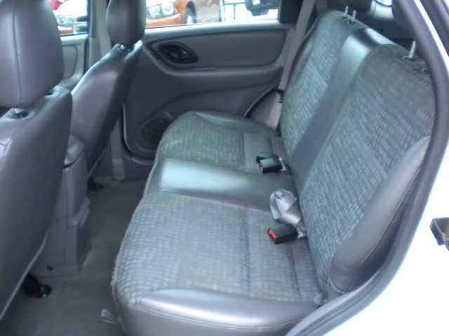 Ford Escape 2002 photo 11