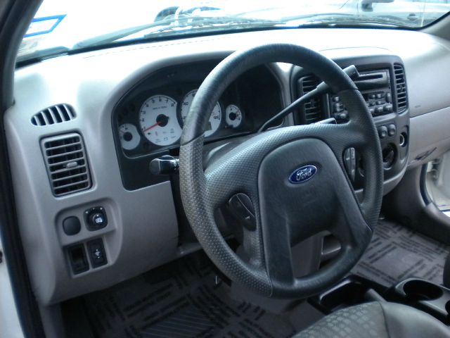 Ford Escape 2002 photo 17