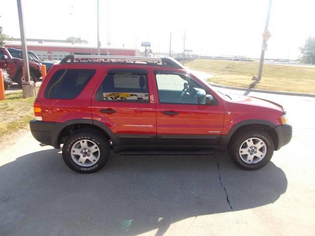 Ford Escape 2002 photo 1