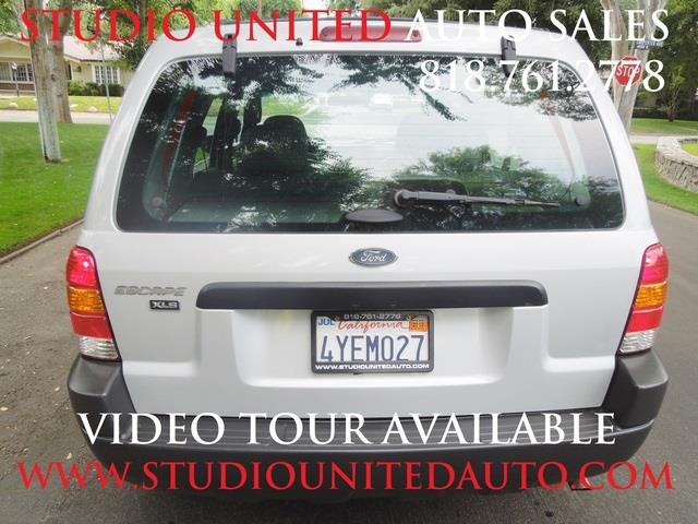 Ford Escape 2002 photo 1