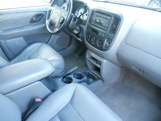 Ford Escape 2002 photo 2