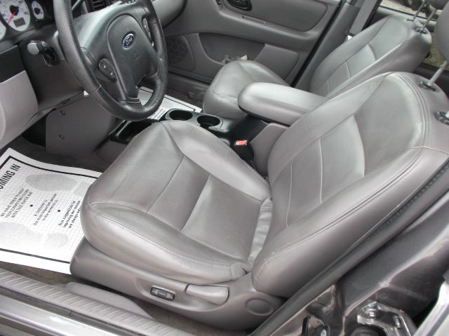 Ford Escape 2002 photo 8