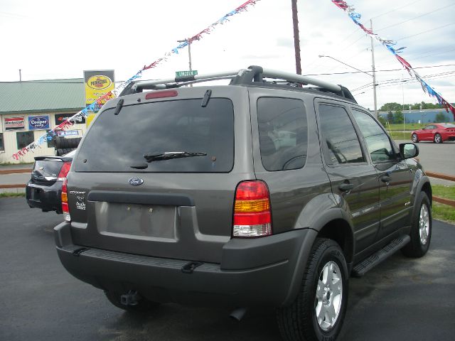 Ford Escape 2002 photo 2