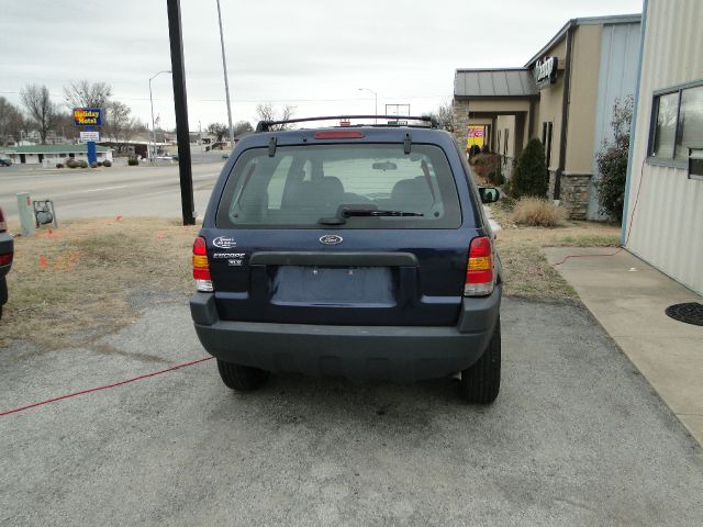 Ford Escape 2002 photo 1