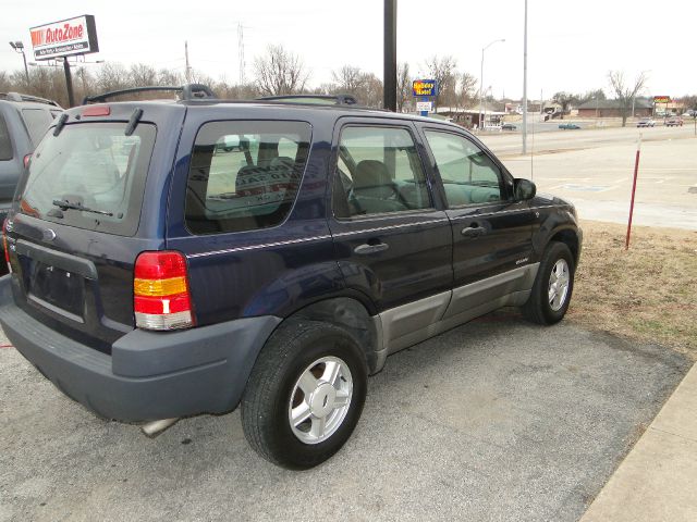 Ford Escape 2002 photo 2