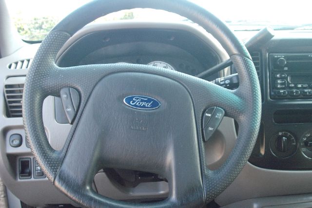 Ford Escape 2002 photo 20