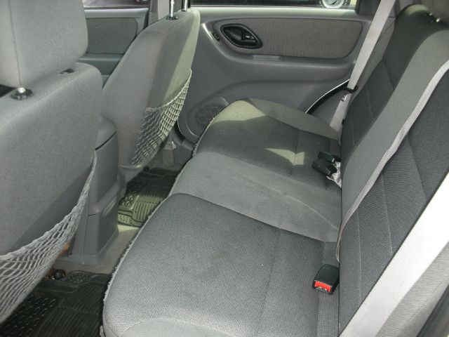 Ford Escape 2002 photo 1