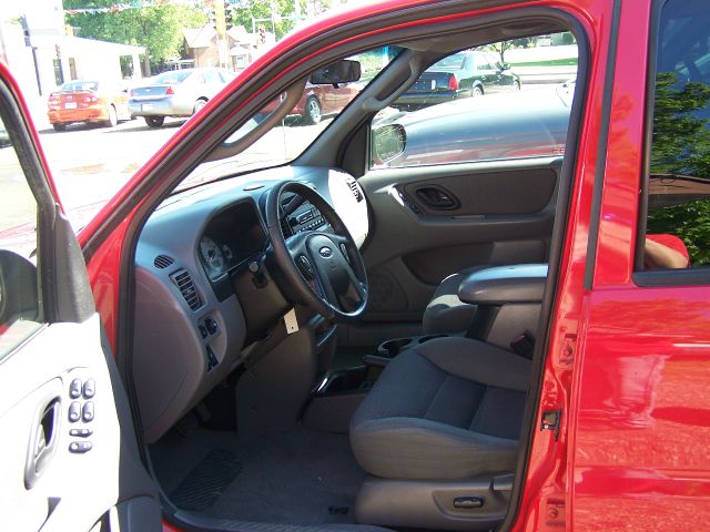 Ford Escape 2002 photo 1