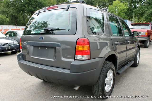 Ford Escape 2002 photo 1