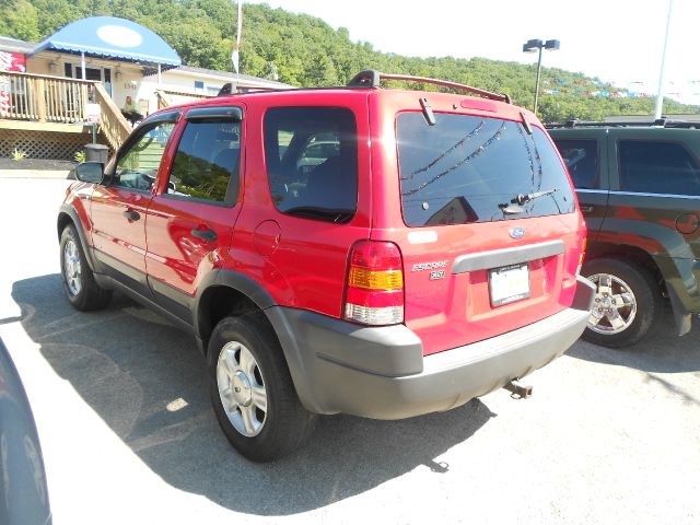 Ford Escape 2002 photo 1