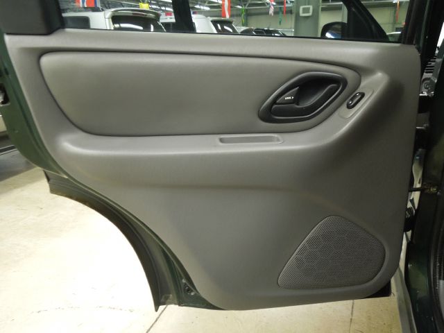 Ford Escape 2002 photo 12