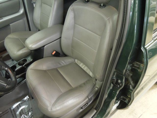 Ford Escape 2002 photo 19